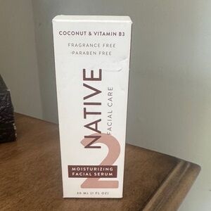 Native Coconut & Vitamin B3 Facial Serum - NWT